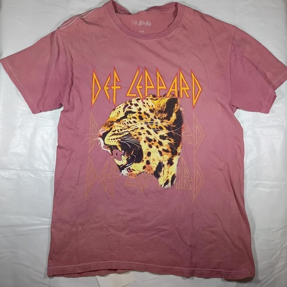 Vintage Style Def Leppard Band Tee Pink Graphic T-Shirt